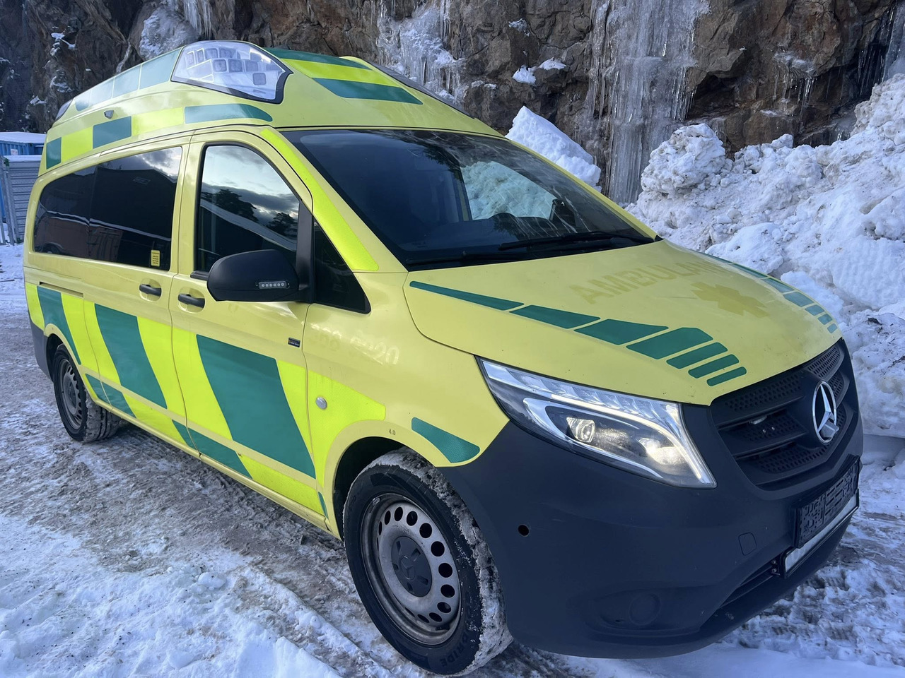 MERCEDES-BENZ Vito 119 4x4 - Ambulans / AMBULANCE - Ambulance: picture 1 MERCEDES-BENZ Vito 119 4x4 - Ambulans / AMBULANCE - Ambulance: picture 1