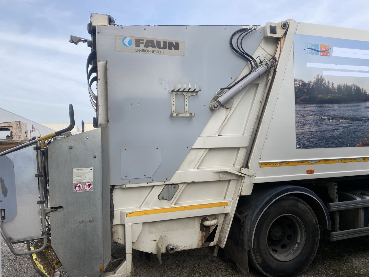 Garbage truck Volvo FE300 FAUN Müllwagen Garbage 2-Kammern Eu5 Top Zustand: picture 6