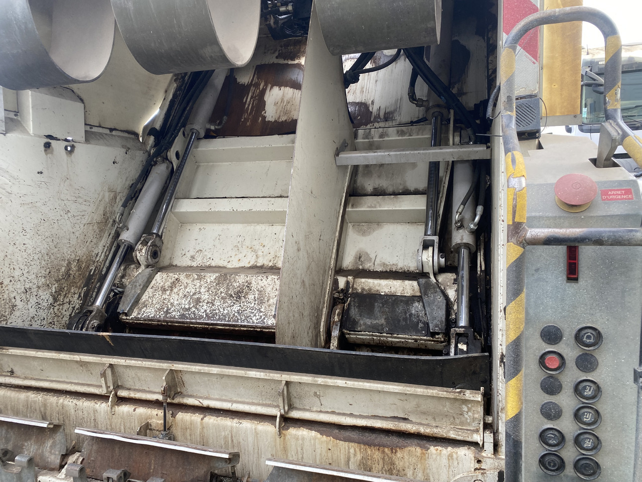 Garbage truck Volvo FE300 FAUN Müllwagen Garbage 2-Kammern Eu5 Top Zustand: picture 7