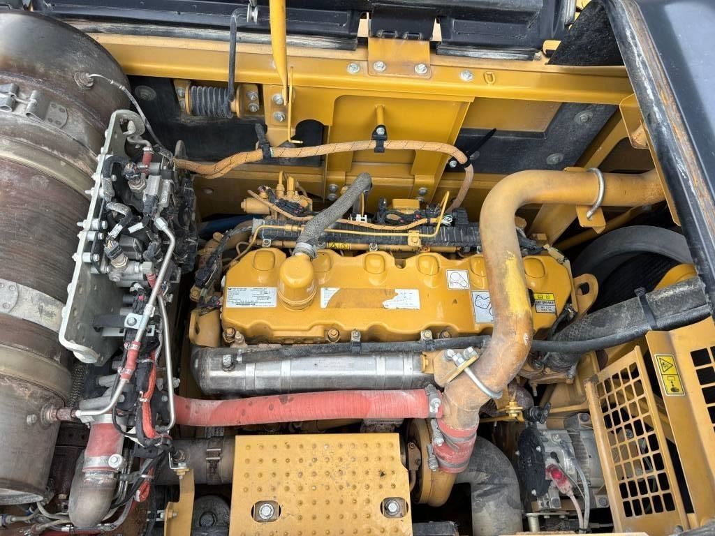 Crawler excavator CAT 336F L XE (New Undercarriage): picture 22