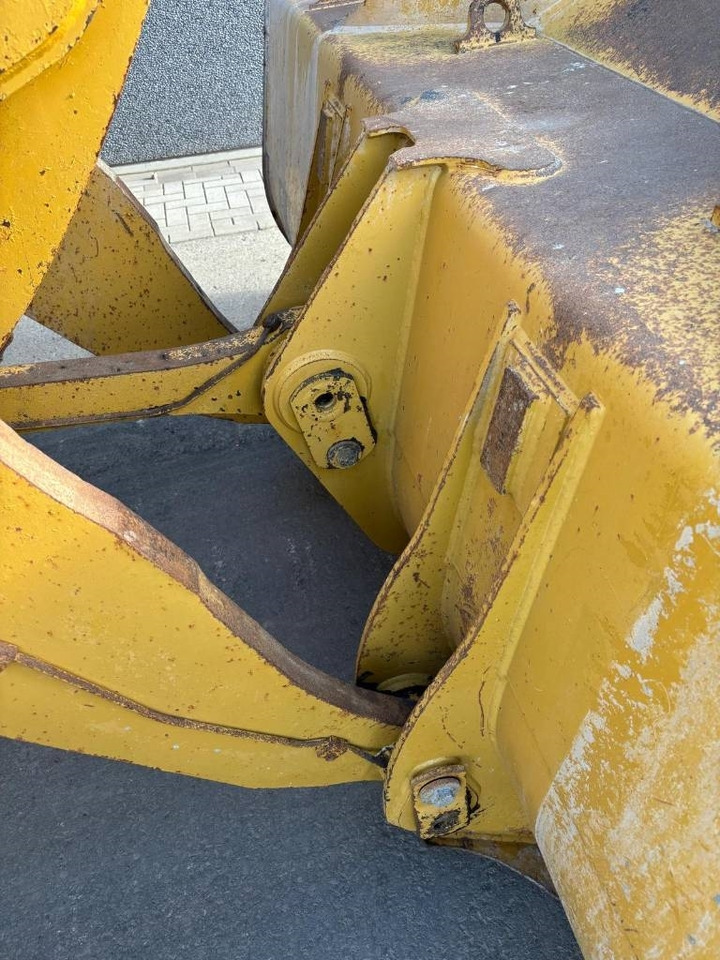 Wheel loader CAT 950 GC: picture 15