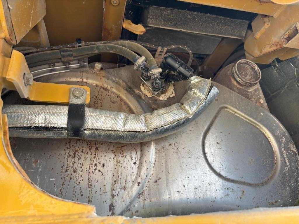 Wheel loader CAT 950 GC: picture 18