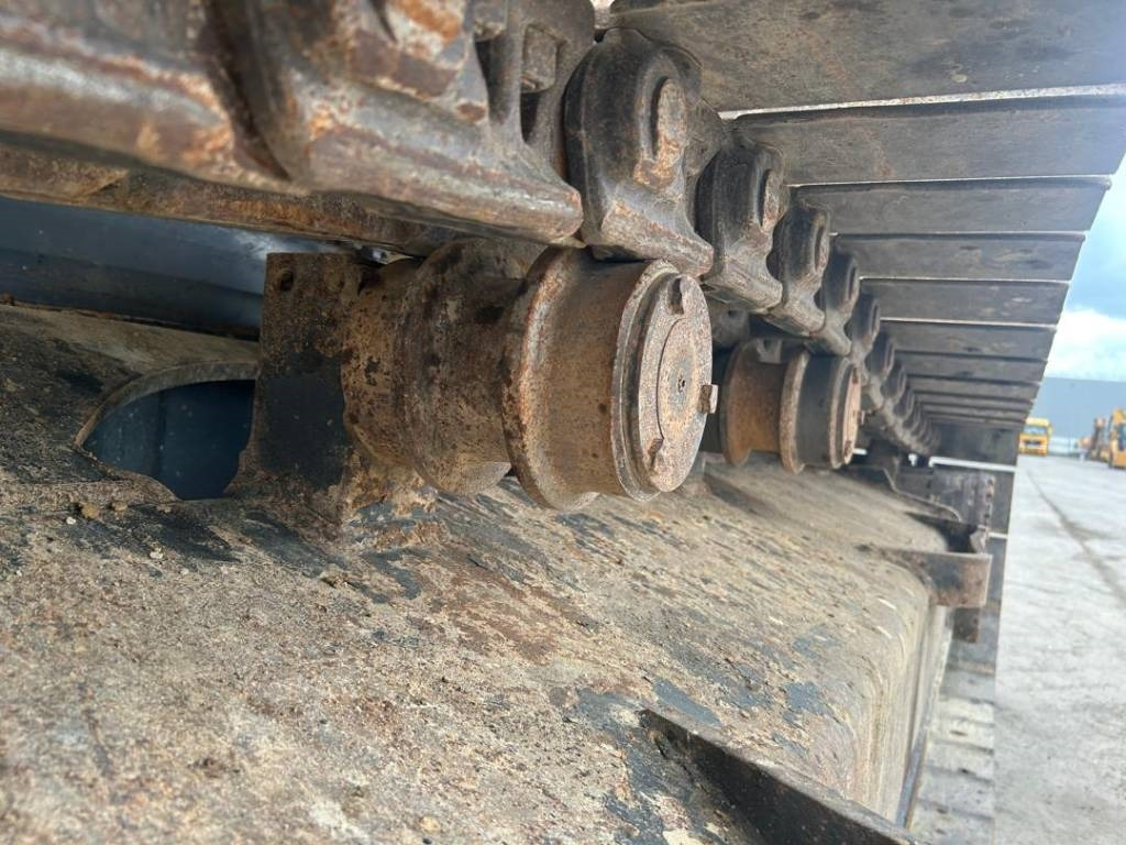 Crawler excavator Komatsu PC 290 LC-10: picture 31