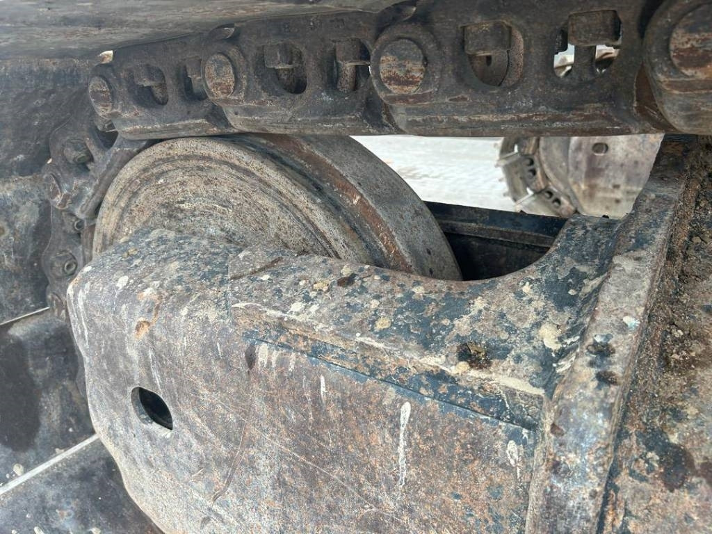 Crawler excavator Komatsu PC 290 LC-10: picture 30