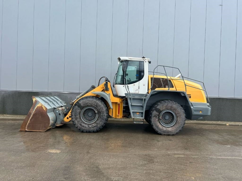 Liebherr L 550 (Comes with High-tip - Mit Hochkipper) - Wheel loader: picture 1 Liebherr L 550 (Comes with High-tip - Mit Hochkipper) - Wheel loader: picture 1