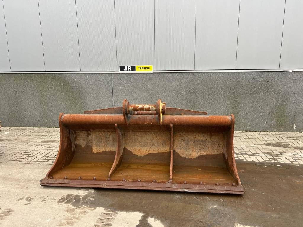 Volvo EC 480 E L coupler + bucket  - Bucket for Construction machinery: picture 1 Volvo EC 480 E L coupler + bucket  - Bucket for Construction machinery: picture 1