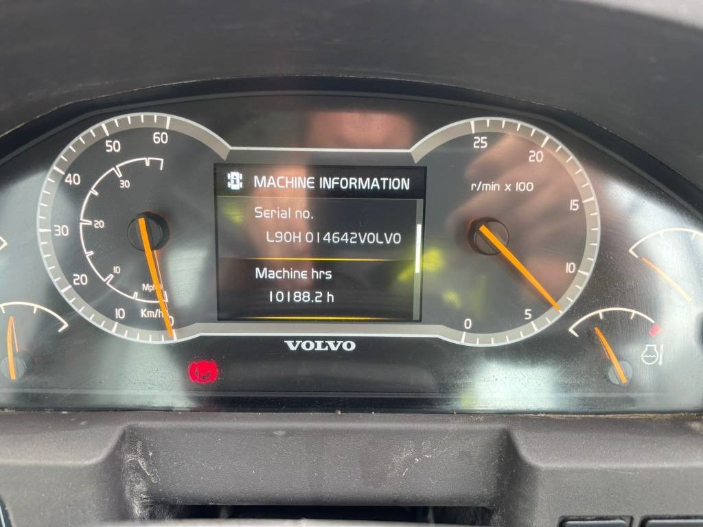 Wheel loader Volvo L 90 H (High tip + New tires): picture 7 Wheel loader Volvo L 90 H (High tip + New tires): picture 7