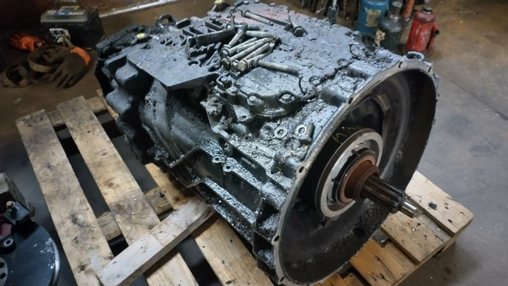 MAN ZF Traxon 12TX2820 TO - Gearbox for Truck: picture 2 MAN ZF Traxon 12TX2820 TO - Gearbox for Truck: picture 2