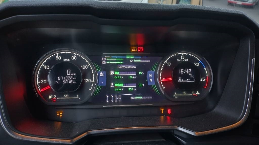 Scania XT650 8x4 puuvarustus,rautajouset - Logging truck: picture 5 Scania XT650 8x4 puuvarustus,rautajouset - Logging truck: picture 5