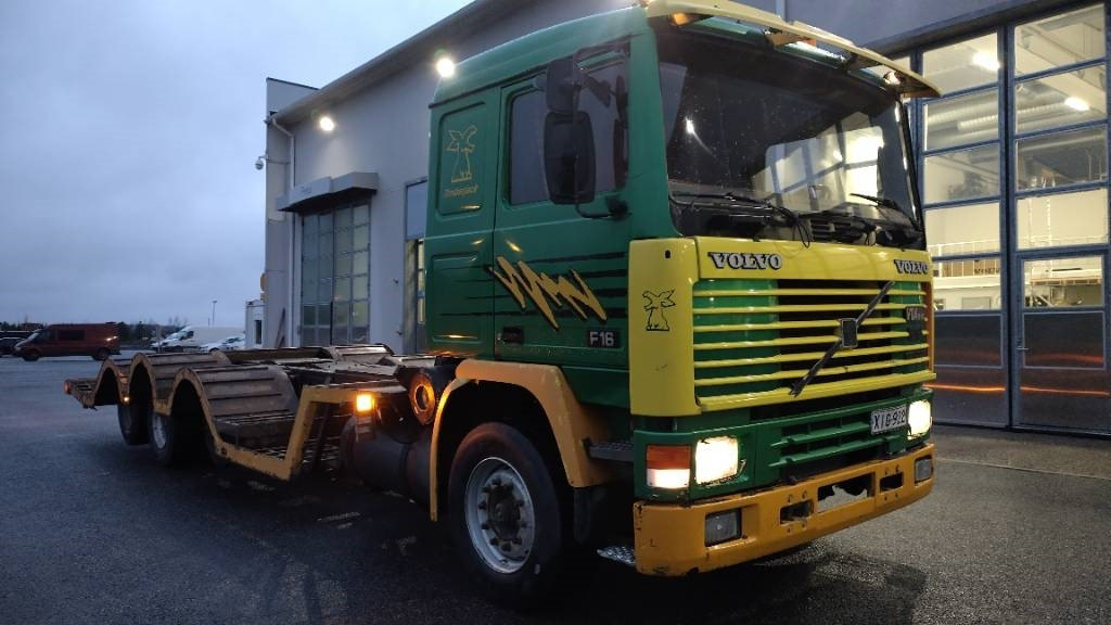 Volvo F16 8x2 metsäkone ritilä, rautajouset,hydr.perä - Logging truck: picture 2 Volvo F16 8x2 metsäkone ritilä, rautajouset,hydr.perä - Logging truck: picture 2