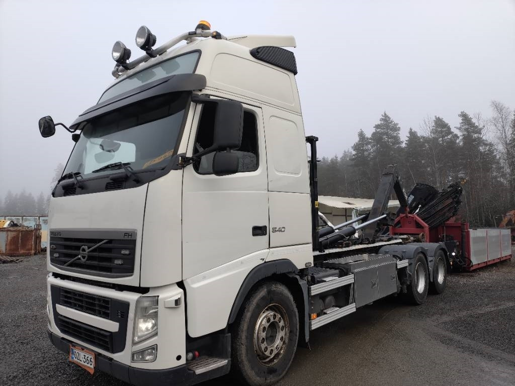Volvo FH13 6x4 multilift koukku laite - Hook lift truck: picture 1 Volvo FH13 6x4 multilift koukku laite - Hook lift truck: picture 1