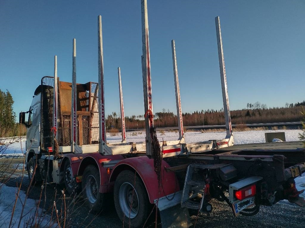 Volvo FH750 puuvarustus, napaperät,trippeli - Logging truck: picture 5 Volvo FH750 puuvarustus, napaperät,trippeli - Logging truck: picture 5