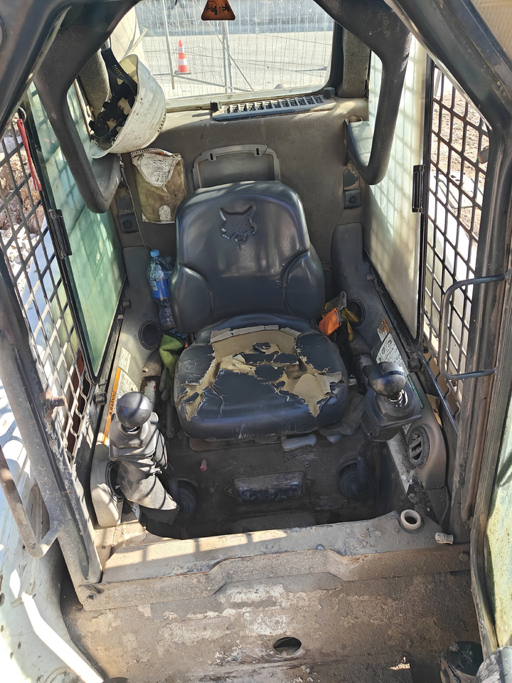 BOBCAT S220 - Skid steer loader: picture 5 BOBCAT S220 - Skid steer loader: picture 5
