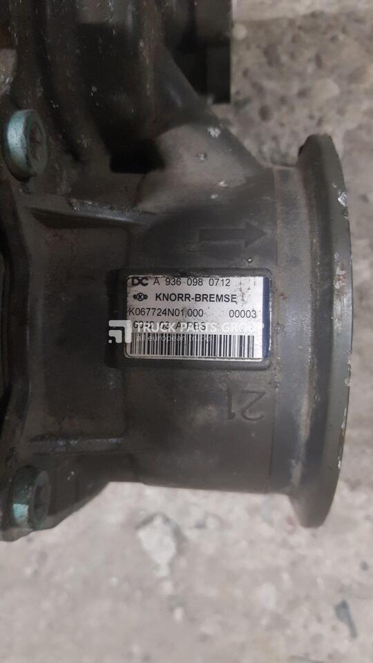 MERCEDES-BENZ Mercedes-Benz Atego, OM936LA, EURO6 valve unit, 9360980712, injection module, air blow-in control unit, 6-pole PBS unit, KNORR-BREMSE, K067724N01 - Valve for Truck: picture 2 MERCEDES-BENZ Mercedes-Benz Atego, OM936LA, EURO6 valve unit, 9360980712, injection module, air blow-in control unit, 6-pole PBS unit, KNORR-BREMSE, K067724N01 - Valve for Truck: picture 2