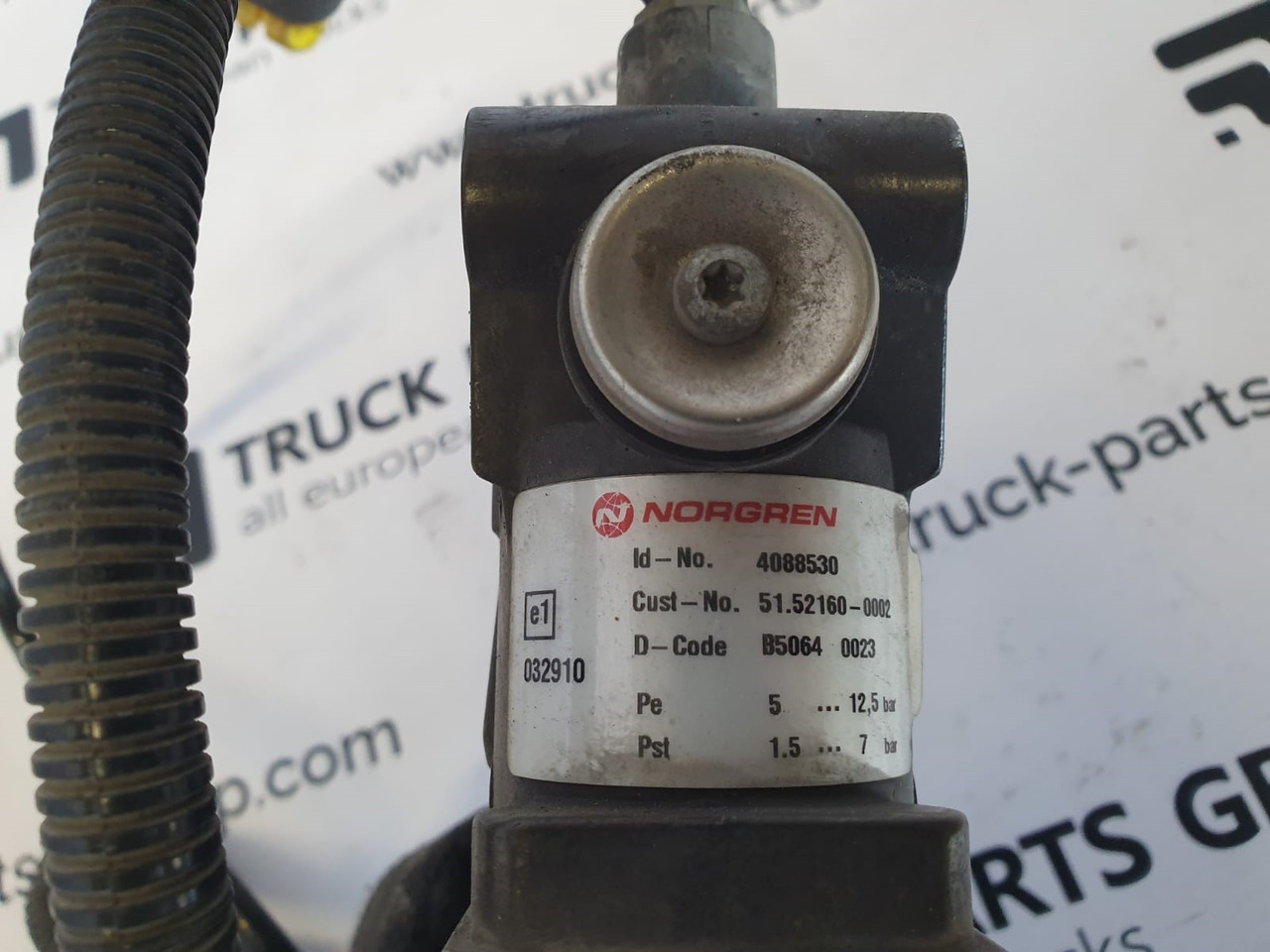 MAN MAN TGX / TGS EURO6 pressure pneumatic valve by NORGREN 4088530, 0105755, 51259020125, 51521600002, 81156106011, 81156106010, 51156100001, 81156106009, 81156106008 - Spare parts for Truck: picture 1 MAN MAN TGX / TGS EURO6 pressure pneumatic valve by NORGREN 4088530, 0105755, 51259020125, 51521600002, 81156106011, 81156106010, 51156100001, 81156106009, 81156106008 - Spare parts for Truck: picture 1