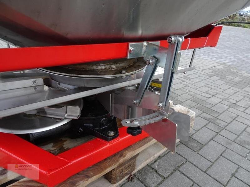 New Fertilizer spreader Vemac Zweischeibenstreuer 2000KG Streuer Winterdienst Traktor NEU: picture 12