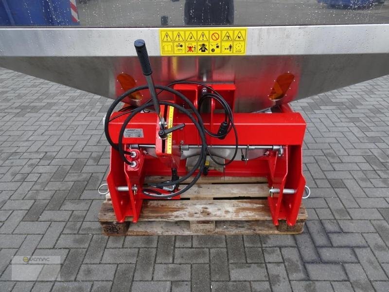 New Fertilizer spreader Vemac Zweischeibenstreuer 2000KG Streuer Winterdienst Traktor NEU: picture 6
