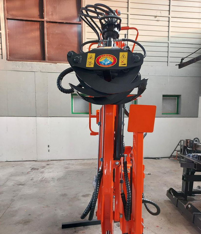 GRU - CARICATORE FORESTALE PAS 450 - Loader crane for Forestry equipment: picture 3 GRU - CARICATORE FORESTALE PAS 450 - Loader crane for Forestry equipment: picture 3