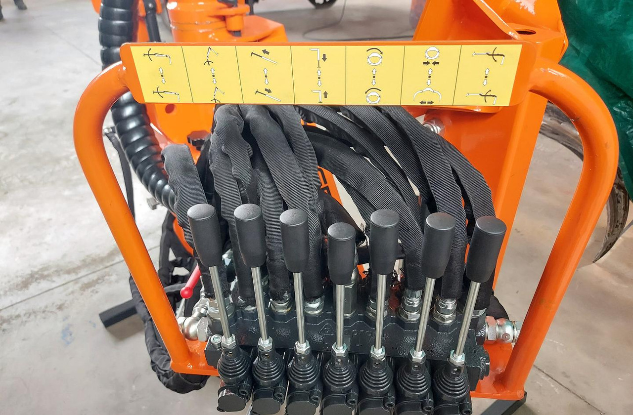 Gru - caricatore forestale PAS300 - Loader crane for Forestry equipment: picture 4 Gru - caricatore forestale PAS300 - Loader crane for Forestry equipment: picture 4