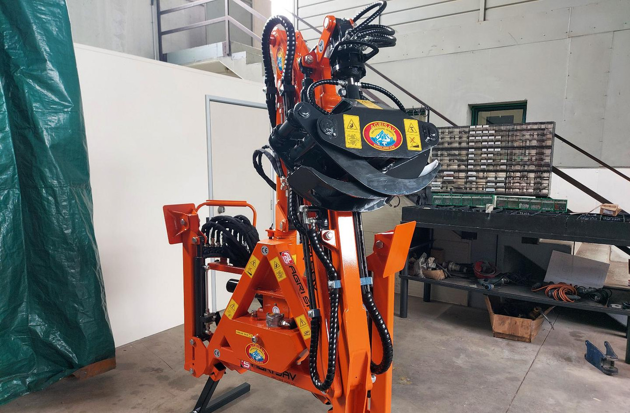 Gru - caricatore forestale PAS300 - Loader crane for Forestry equipment: picture 2 Gru - caricatore forestale PAS300 - Loader crane for Forestry equipment: picture 2