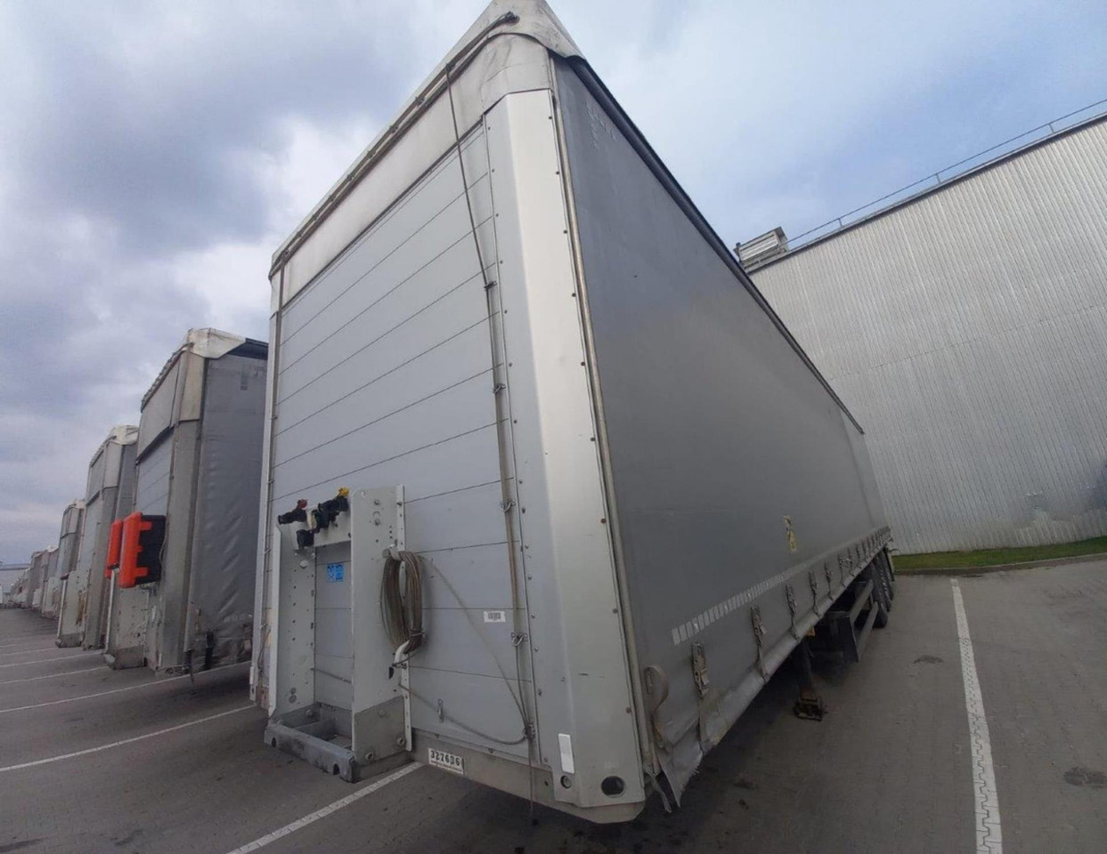 2017 Schmitz Cargobull SCS24/L Lifting Axle - Curtainsider semi-trailer: picture 4 2017 Schmitz Cargobull SCS24/L Lifting Axle - Curtainsider semi-trailer: picture 4