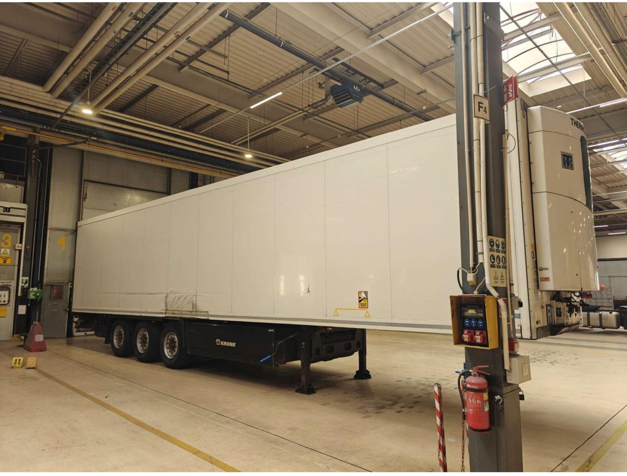 2018 Krone SDR Cool Liner FP 60 ThermoKing SLXi 300 - Refrigerator semi-trailer: picture 3 2018 Krone SDR Cool Liner FP 60 ThermoKing SLXi 300 - Refrigerator semi-trailer: picture 3