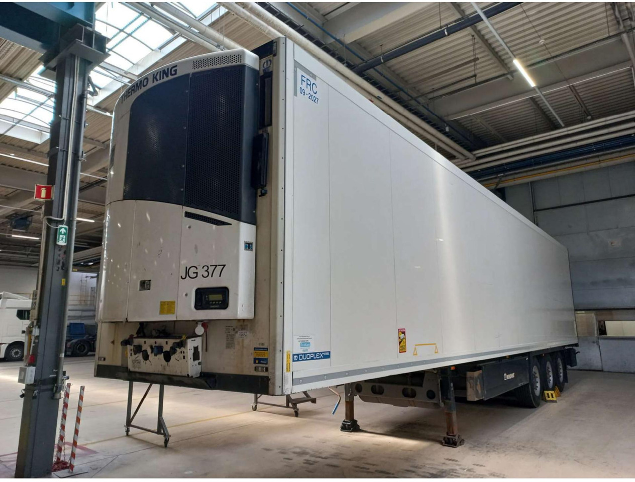 2018 Krone SDR Double Deck Cool Liner FP45 ThermoKing SLXi 300 Lifting Axle - Refrigerator semi-trailer: picture 1 2018 Krone SDR Double Deck Cool Liner FP45 ThermoKing SLXi 300 Lifting Axle - Refrigerator semi-trailer: picture 1