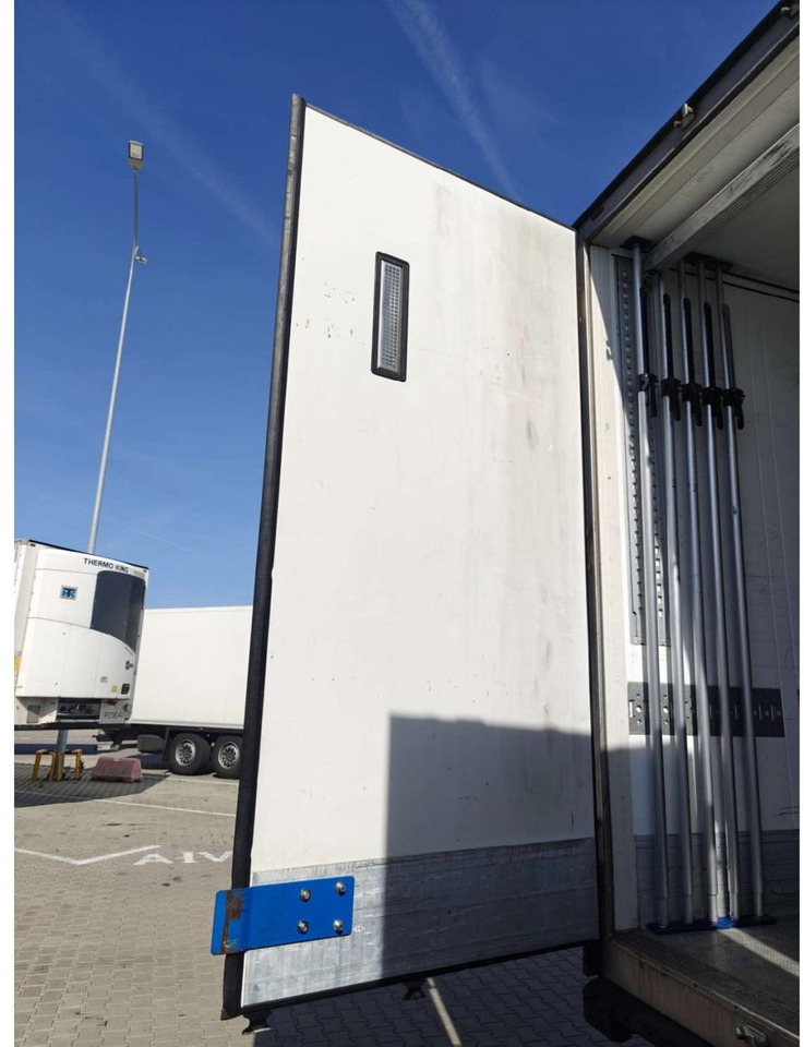 2018 Schmitz Cargobull SKO Double Deck FP 60 ThermoKing SLXi 300 Lifting Axle - Refrigerator semi-trailer: picture 4 2018 Schmitz Cargobull SKO Double Deck FP 60 ThermoKing SLXi 300 Lifting Axle - Refrigerator semi-trailer: picture 4
