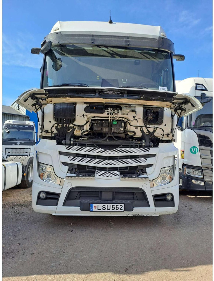 Tractor unit 2021 Mercedes-Benz Actros 5 1845 BigSpace: picture 8