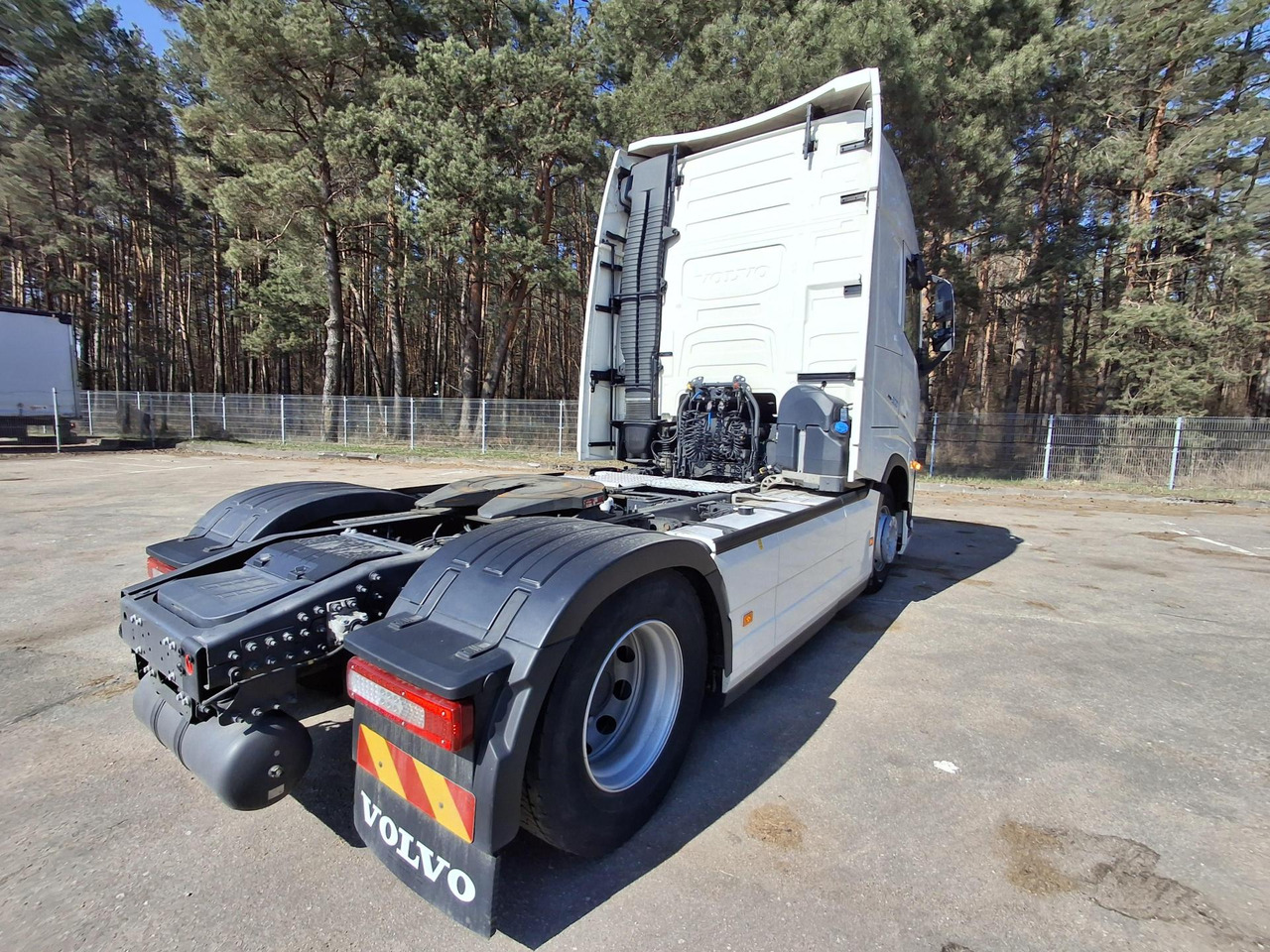 2022/2023 Volvo FH 500 Globetrotter XL - Tractor unit: picture 4 2022/2023 Volvo FH 500 Globetrotter XL - Tractor unit: picture 4