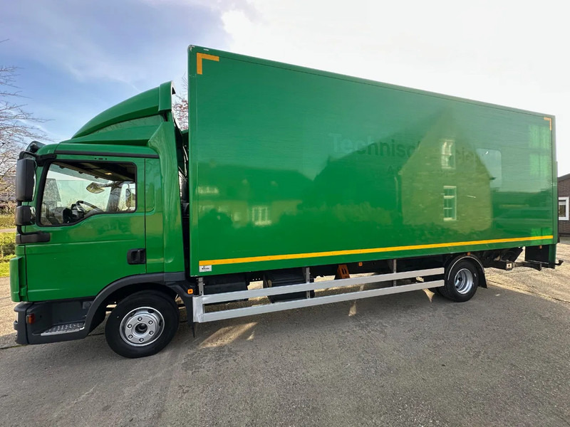 MAN TGL 12.220 / NL TRUCK / 12T / BOX+LIFT 2000kg+SIDE DOOR / AIRCO - Box truck: picture 2 MAN TGL 12.220 / NL TRUCK / 12T / BOX+LIFT 2000kg+SIDE DOOR / AIRCO - Box truck: picture 2