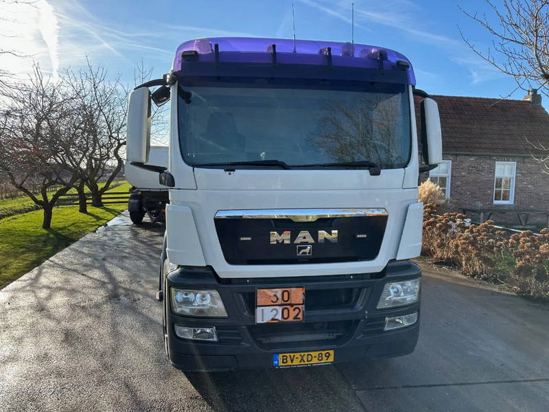 MAN TGS 26.400 / NL TRUCK / EURO 5 / 6x2 / LENK-LIFT / LAG 4 COMP. 24 m3 / AUTOMATIC - Tank truck: picture 2 MAN TGS 26.400 / NL TRUCK / EURO 5 / 6x2 / LENK-LIFT / LAG 4 COMP. 24 m3 / AUTOMATIC - Tank truck: picture 2
