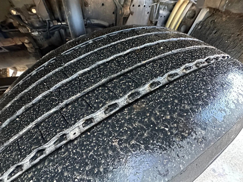 MAN TGS 26.400 / NL TRUCK / EURO 5 / 6x2 / LENK-LIFT / LAG 4 COMP. 24 m3 / AUTOMATIC - Tank truck: picture 5 MAN TGS 26.400 / NL TRUCK / EURO 5 / 6x2 / LENK-LIFT / LAG 4 COMP. 24 m3 / AUTOMATIC - Tank truck: picture 5