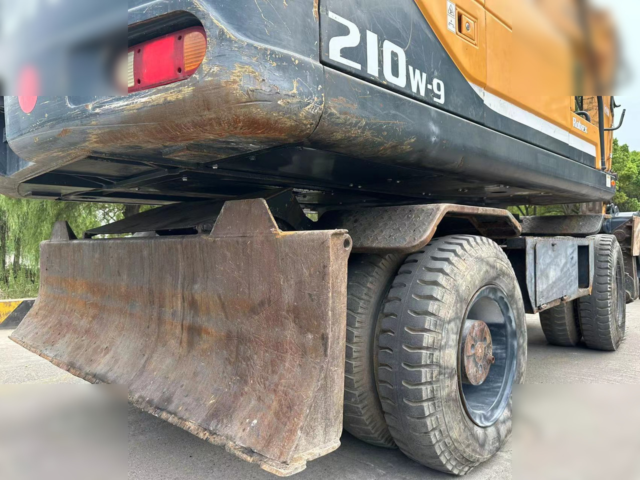 HYUNDAI ROBEX 210W-9 - Wheel excavator: picture 4 HYUNDAI ROBEX 210W-9 - Wheel excavator: picture 4