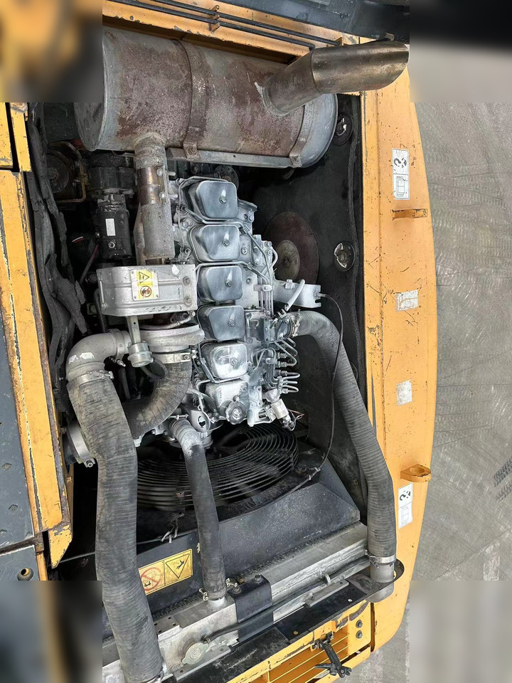 HYUNDAI ROBEX 210W-9 - Wheel excavator: picture 5 HYUNDAI ROBEX 210W-9 - Wheel excavator: picture 5