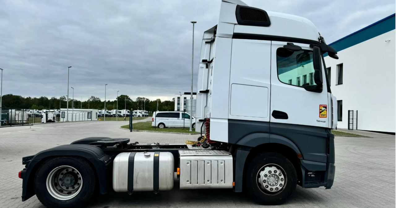 Tractor unit MERCEDES-BENZ Actros 1845  with retarder: picture 6