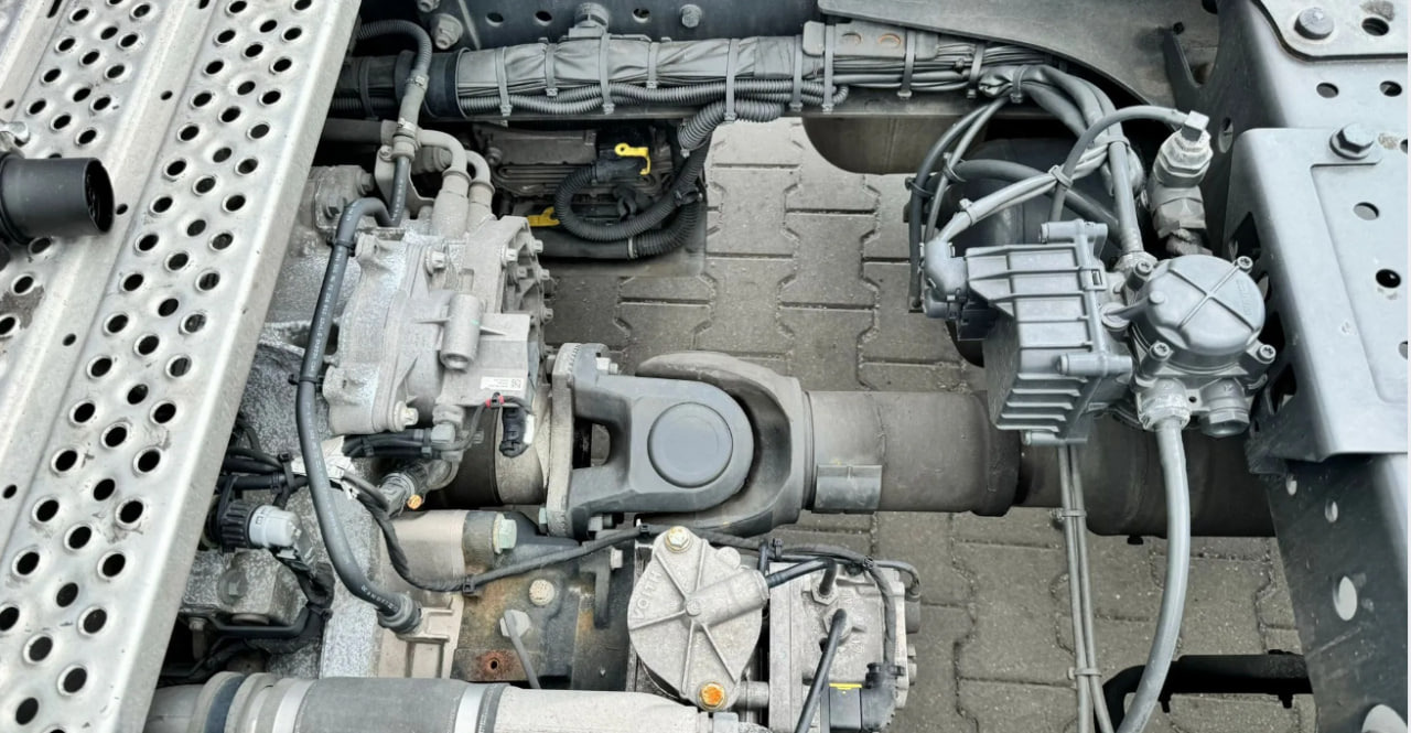 Tractor unit MERCEDES-BENZ Actros 1845  with retarder: picture 9