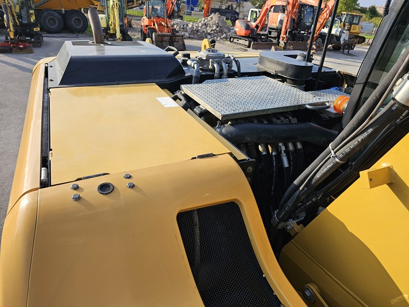 Wheel excavator CATERPILLAR M318F: picture 13