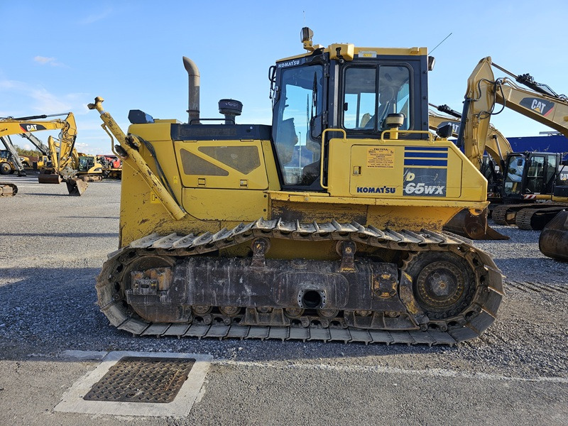 KOMATSU D65WX-17 - Bulldozer: picture 2 KOMATSU D65WX-17 - Bulldozer: picture 2