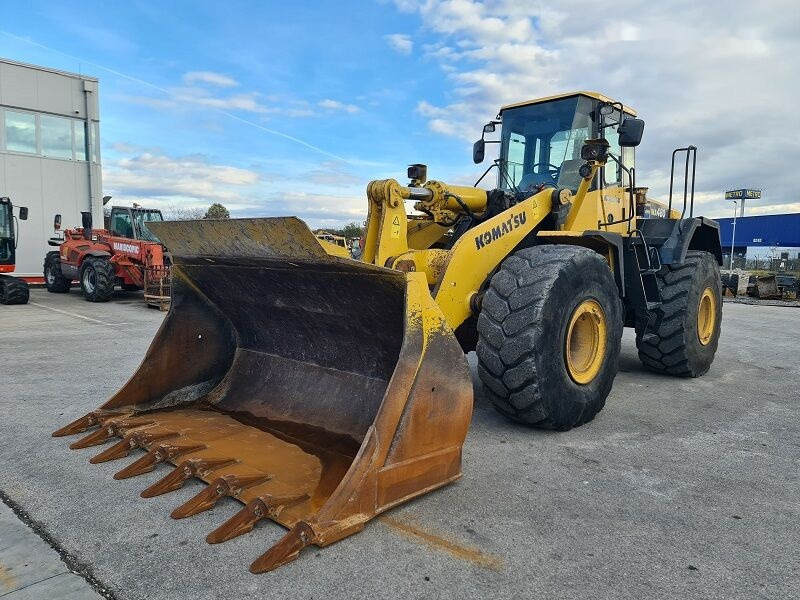 Komatsu WA480-5 - Wheel loader: picture 1 Komatsu WA480-5 - Wheel loader: picture 1