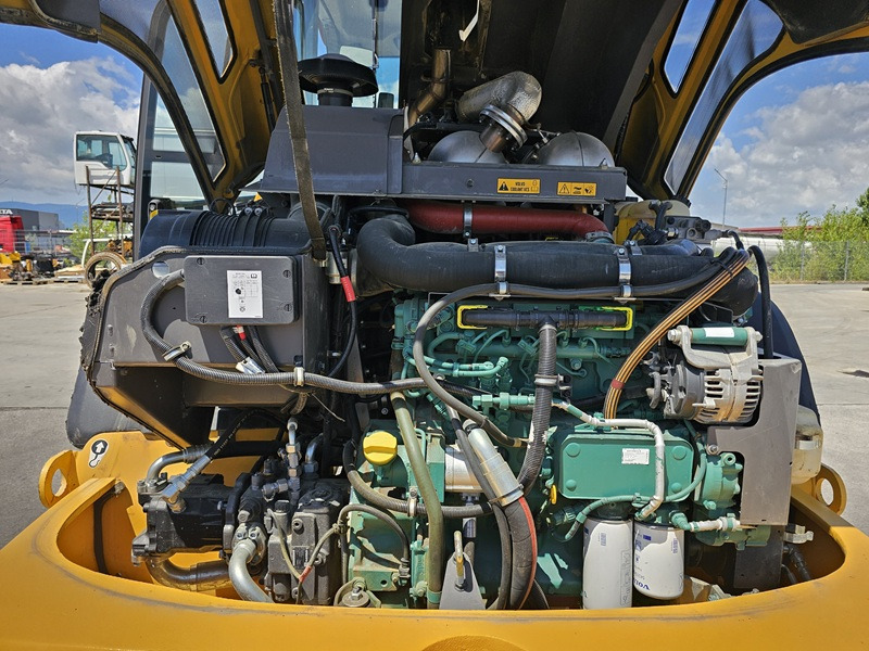 Leasing of VOLVO L45H VOLVO L45H: picture 21 Leasing of VOLVO L45H VOLVO L45H: picture 21