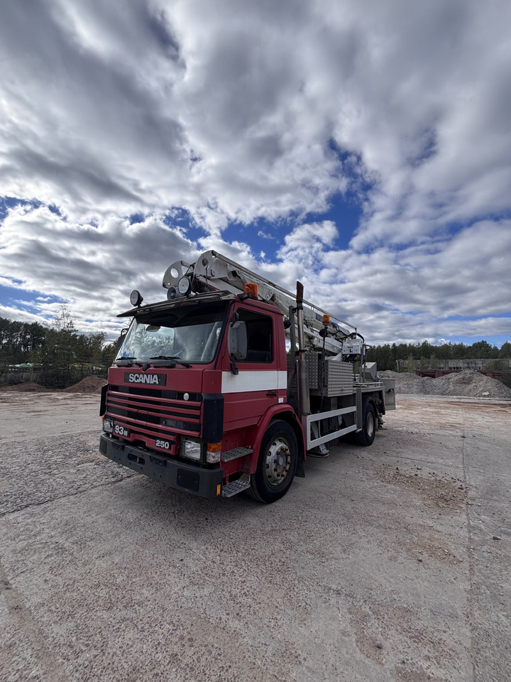 SCANIA - Fire truck: picture 1 SCANIA - Fire truck: picture 1