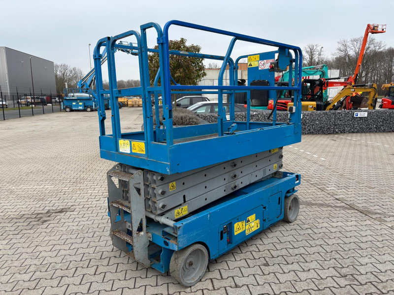 Genie GS2646 - Scissor lift: picture 2 Genie GS2646 - Scissor lift: picture 2