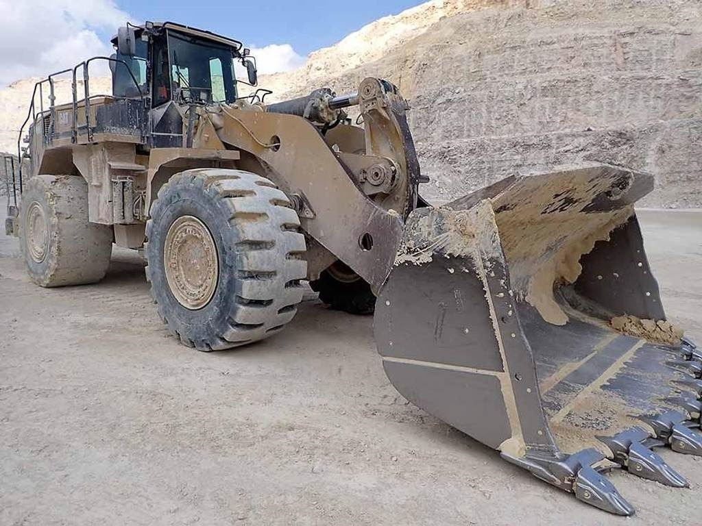 CAT 988K  - Wheel loader: picture 1 CAT 988K  - Wheel loader: picture 1