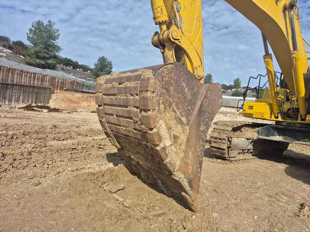 Komatsu PC700LC-11EO - Excavator: picture 5 Komatsu PC700LC-11EO - Excavator: picture 5