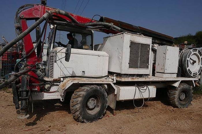 Titan IS26 - Concrete pump truck: picture 5 Titan IS26 - Concrete pump truck: picture 5