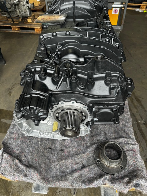 ZF generalüberholtes Getriebe im Austausch 16S2533 MAN Ecosplit 4 - Gearbox: picture 3 ZF generalüberholtes Getriebe im Austausch 16S2533 MAN Ecosplit 4 - Gearbox: picture 3