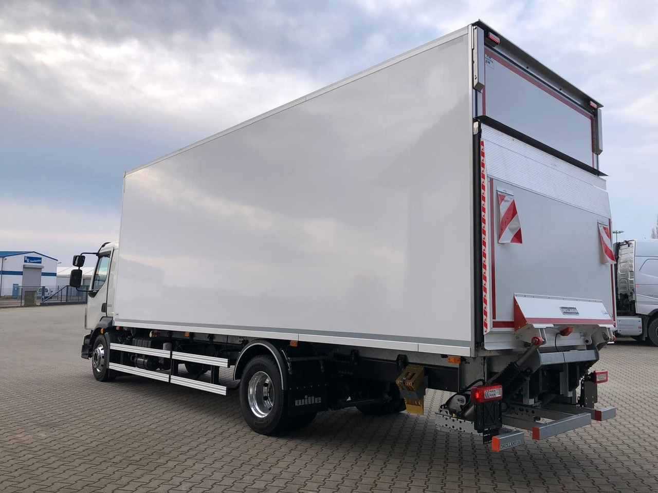 Volvo FL16.280 VollLuft*LBW *Carrier Supra850*a.Miete - Refrigerator truck: picture 3 Volvo FL16.280 VollLuft*LBW *Carrier Supra850*a.Miete - Refrigerator truck: picture 3
