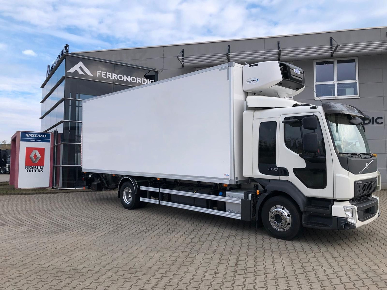 Volvo FL16.280 VollLuft*LBW *Carrier Supra850*a.Miete - Refrigerator truck: picture 1 Volvo FL16.280 VollLuft*LBW *Carrier Supra850*a.Miete - Refrigerator truck: picture 1