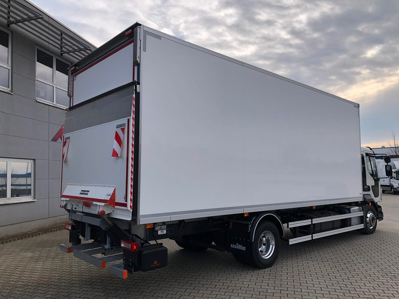Volvo FL16.280 VollLuft*LBW *Carrier Supra850*a.Miete - Refrigerator truck: picture 3 Volvo FL16.280 VollLuft*LBW *Carrier Supra850*a.Miete - Refrigerator truck: picture 3